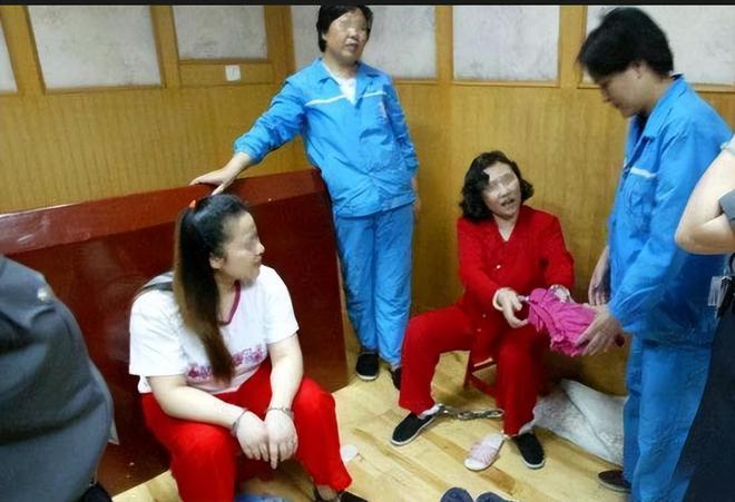 女孩死刑打扮漂亮(女孩死刑打扮漂亮图片)